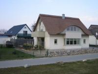 zempin_usedom_-_balkongelnder_u._windschutz_mit_glas.jpg